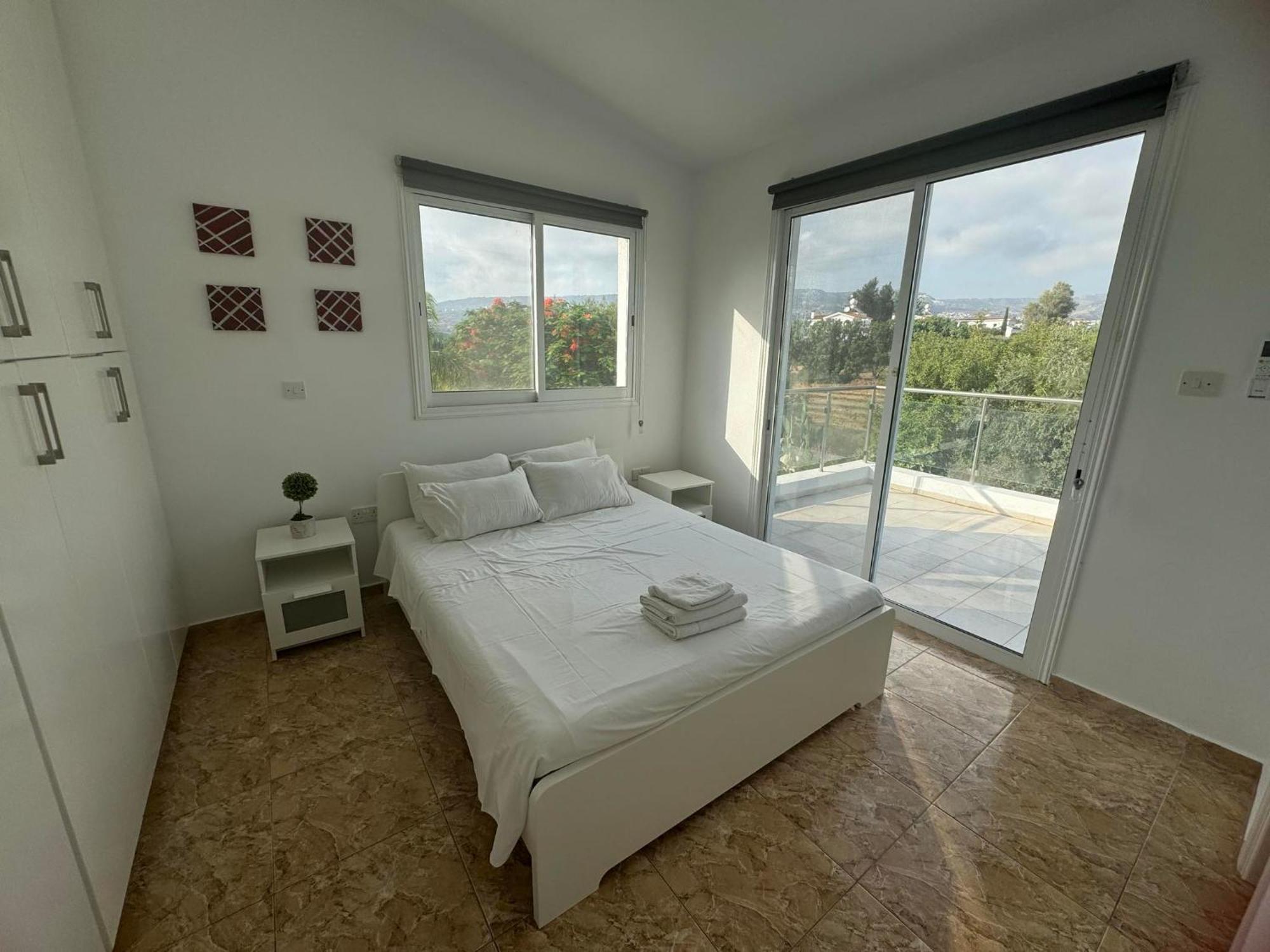 Villa Coralia Gardens 1Km From Coral Bay Beach Экстерьер фото